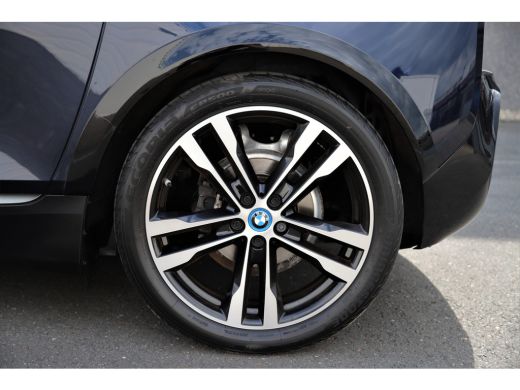 BMW i3 S Executive 120Ah/ 42 kWh/184pk/3-Fase/20"/W-pomp/Loft ActivLease financial lease