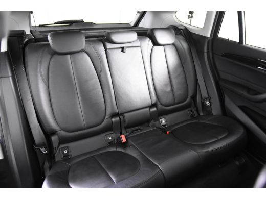 BMW X1 sDrive18i *1ste Eigenaar*Leer*Panoramadak*Stoelverwarming* ActivLease financial lease