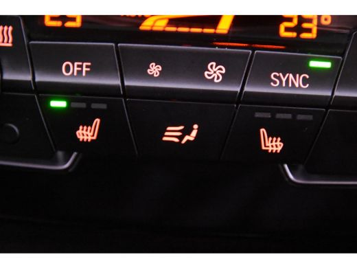 BMW X1 sDrive18i *1ste Eigenaar*Leer*Panoramadak*Stoelverwarming* ActivLease financial lease