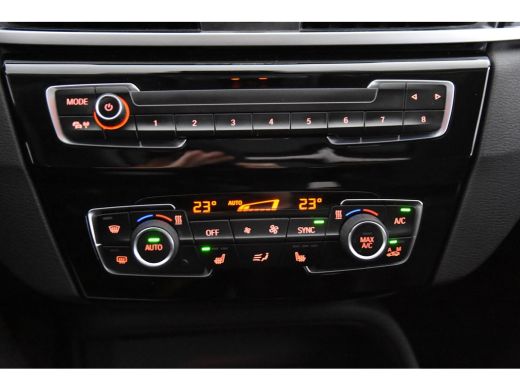 BMW X1 sDrive18i *1ste Eigenaar*Leer*Panoramadak*Stoelverwarming* ActivLease financial lease
