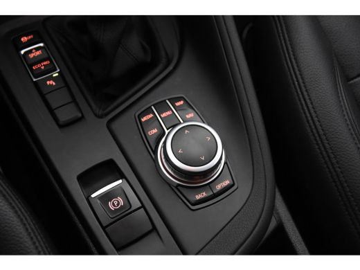 BMW X1 sDrive18i *1ste Eigenaar*Leer*Panoramadak*Stoelverwarming* ActivLease financial lease