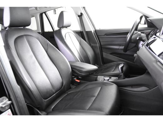 BMW X1 sDrive18i *1ste Eigenaar*Leer*Panoramadak*Stoelverwarming* ActivLease financial lease