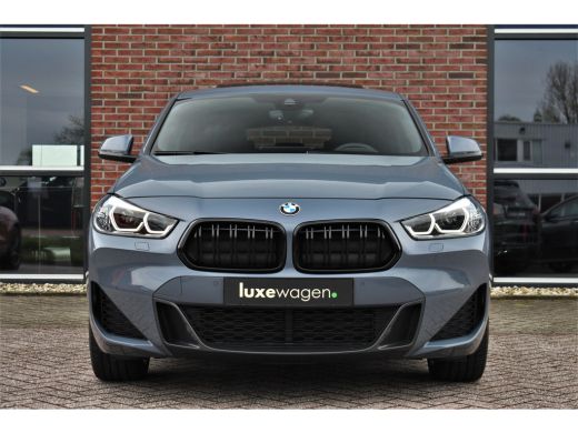 BMW X2 xDrive25e M-Sport Pano ACC HUD H/K El-zetels Camera ActivLease financial lease