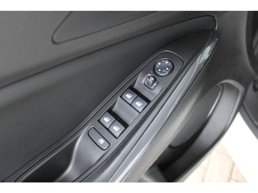 Opel Grandland X 1.2 Turbo Business Executive | Dodehoek detectie | Koplampen adaptief | Lichtmetalen velgen 18" ActivLease financial lease