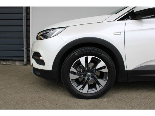 Opel Grandland X 1.2 Turbo Business Executive | Dodehoek detectie | Koplampen adaptief | Lichtmetalen velgen 18" ActivLease financial lease