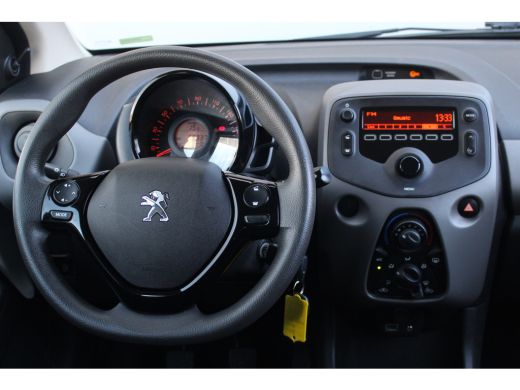 Peugeot 108 1.0 e-VTi Active | Achterbank in delen neerklapbaar | Audio installatie | Bluetooth telefoonvoorb... ActivLease financial lease
