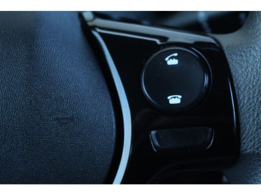 Peugeot 108 1.0 e-VTi Active | Achterbank in delen neerklapbaar | Audio installatie | Bluetooth telefoonvoorb... ActivLease financial lease