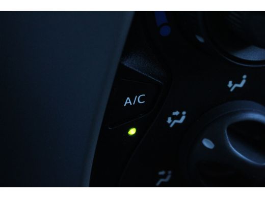 Peugeot 108 1.0 e-VTi Active | Achterbank in delen neerklapbaar | Audio installatie | Bluetooth telefoonvoorb... ActivLease financial lease
