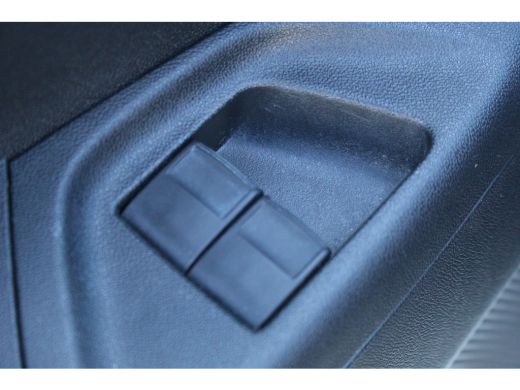 Peugeot 108 1.0 e-VTi Active | Achterbank in delen neerklapbaar | Audio installatie | Bluetooth telefoonvoorb... ActivLease financial lease