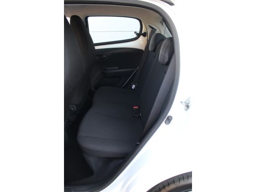Peugeot 108 1.0 e-VTi Active | Achterbank in delen neerklapbaar | Audio installatie | Bluetooth telefoonvoorb... ActivLease financial lease