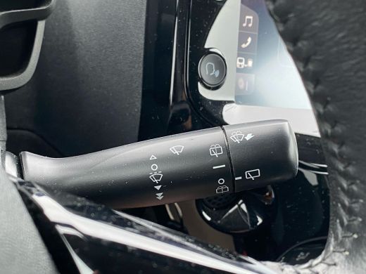 Peugeot 108 1.0 e-VTi Allure | Camera | Climate C. | 15" LMV | CarPlay | Privacy Glass | Pack City ActivLease financial lease