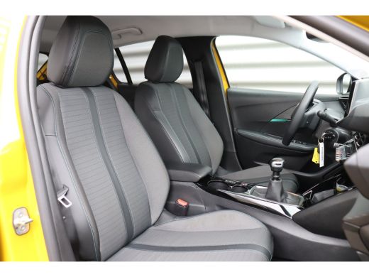 Peugeot 208 1.2 PURETECH 100PK ALLURE / NAVI / LEDER / CLIMA / FULL-LED / 16" LMV / 1E EIGENAAR / NIEUWSTAAT !! ActivLease financial lease