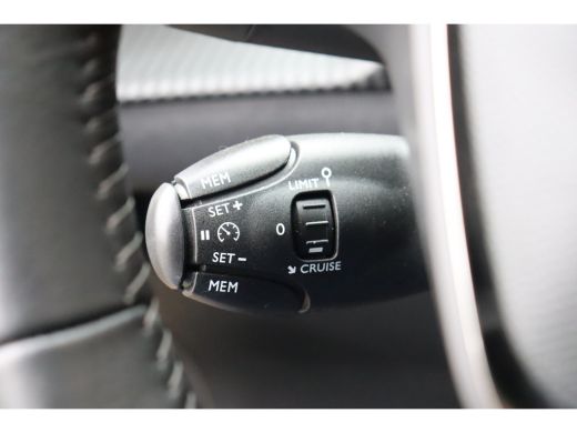 Peugeot 208 1.2 PURETECH 100PK ALLURE / NAVI / LEDER / CLIMA / FULL-LED / 16" LMV / 1E EIGENAAR / NIEUWSTAAT !! ActivLease financial lease