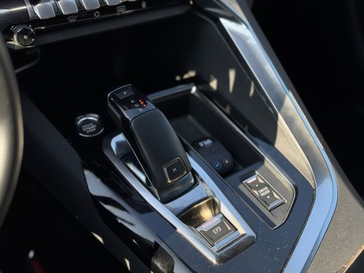 Peugeot 5008 1.2 PureTech Allure Pack Business | 2 stoelen op derde rij | Achteruitrij camera | Apple Carplay/... ActivLease financial lease