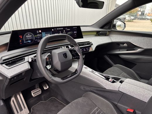Peugeot E-5008 Peugeot GT Avantage 73 kWh | Cruise control adaptief met Stop&Go | Dodehoek detectie | Elektrisch... ActivLease financial lease