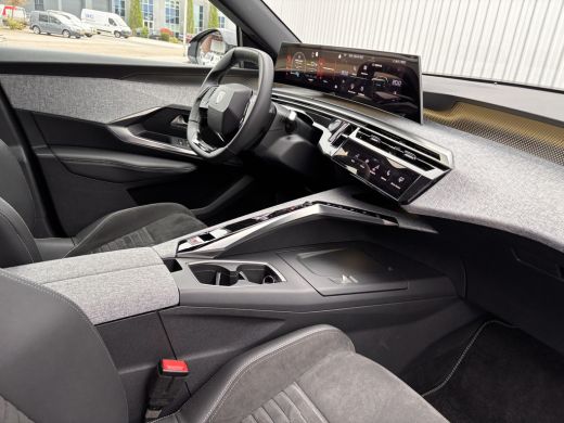 Peugeot E-5008 Peugeot GT Avantage 73 kWh | Cruise control adaptief met Stop&Go | Dodehoek detectie | Elektrisch... ActivLease financial lease