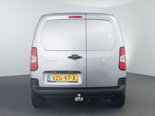 Peugeot Partner 1.5 BlueHDi 130 S&S L1 | Apple CarPlay/Android Auto | Cruise control | Houten vloer in laadruimte ActivLease financial lease