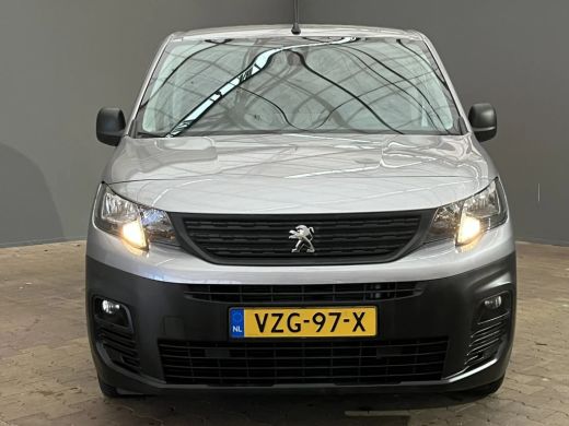 Peugeot Partner Peugeot 1.5 BlueHDi 130 S&S L1 | Apple CarPlay/Android Auto | Cruise control | Houten vloer in la... ActivLease financial lease