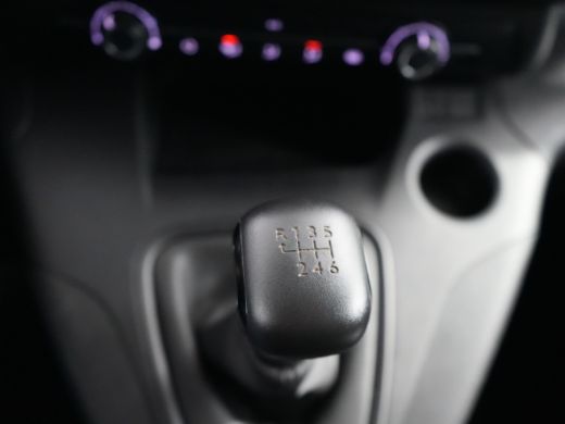 Peugeot Partner 1.5 BlueHDi 130 S&S L1 | Apple CarPlay/Android Auto | Cruise control | Houten vloer in laadruimte ActivLease financial lease