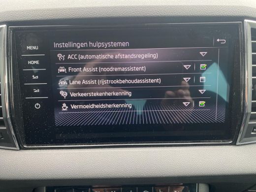 Skoda Karoq 1.0 TSI Style | Elec. Klep | Lane assist | ActivLease financial lease