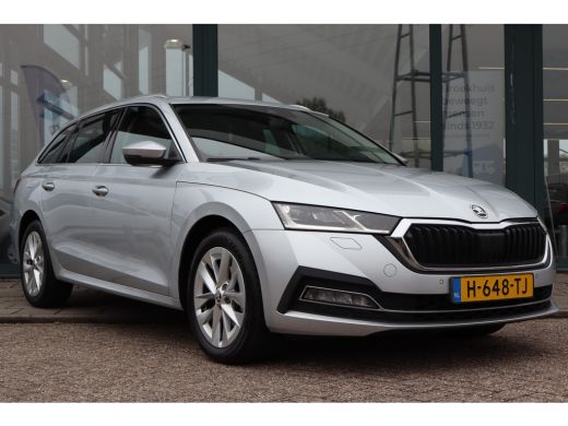Skoda Octavia Combi 1.5 TSI First Edition | Stoelverwarming | Parkeersensoren | Navigatie | Apple Carplay/Andro... ActivLease financial lease