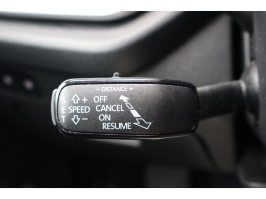 Skoda Octavia Combi 1.5 TSI First Edition | Stoelverwarming | Parkeersensoren | Navigatie | Apple Carplay/Andro... ActivLease financial lease
