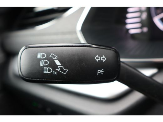 Skoda Octavia Combi 1.5 TSI First Edition | Stoelverwarming | Parkeersensoren | Navigatie | Apple Carplay/Andro... ActivLease financial lease