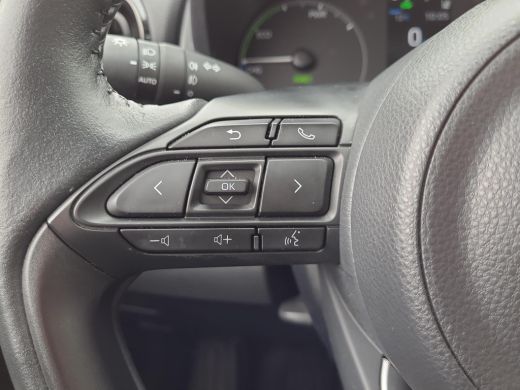 Toyota Yaris 1.5 Hybrid Dynamic Edition | Apple CarPlay | Head Up | Stoel/stuurverwarming | Rijklaarprijs incl... ActivLease financial lease