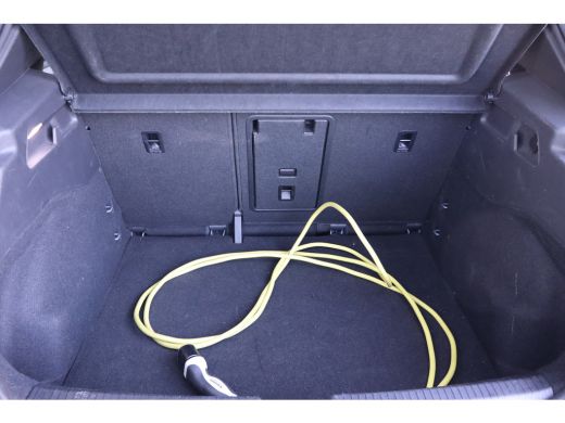 Volkswagen ID.3 Business 58 kWh | Navigatie | Stoelverwarming | Achteruitrijcamera | Cruise Control | ActivLease financial lease