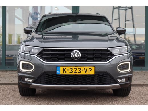Volkswagen T-Roc 1.5 TSI Sport | Cruise Control | Achteruitrijcamera | Apple Carplay/Android Auto | ActivLease financial lease