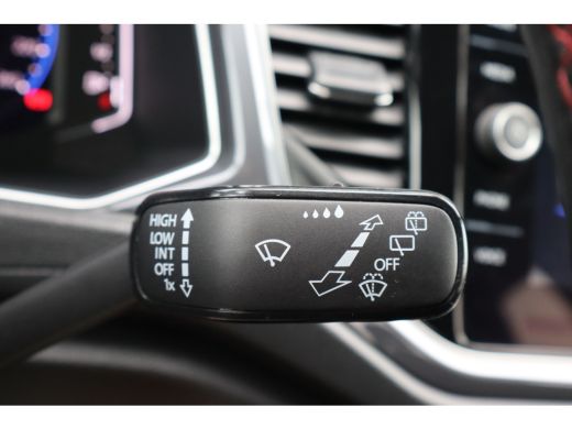 Volkswagen T-Roc 1.5 TSI Sport | Cruise Control | Achteruitrijcamera | Apple Carplay/Android Auto | ActivLease financial lease