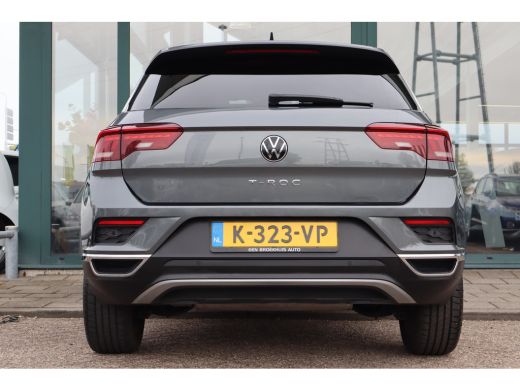 Volkswagen T-Roc 1.5 TSI Sport | Cruise Control | Achteruitrijcamera | Apple Carplay/Android Auto | ActivLease financial lease