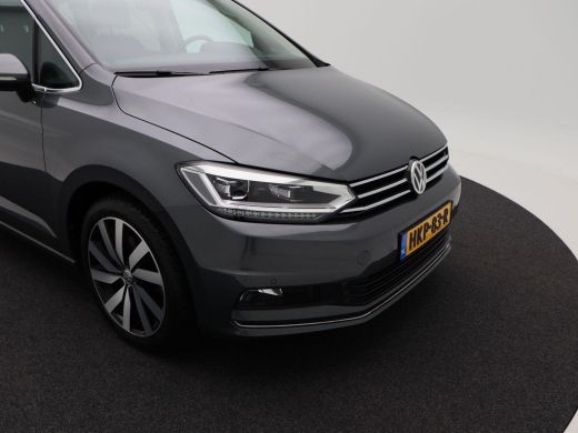 Volkswagen Touran 1.5 TSi 150 Pk Automaat Highline 7 Persoons | Leder | Panoramadak | Trekhaak | Full LED | Camera ... ActivLease financial lease