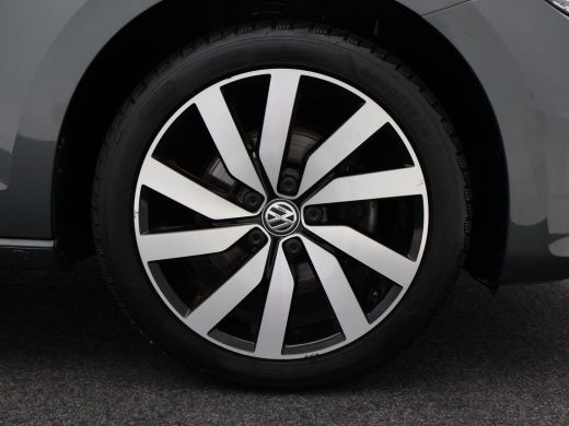 Volkswagen Touran 1.5 TSi 150 Pk Automaat Highline 7 Persoons | Leder | Panoramadak | Trekhaak | Full LED | Camera ... ActivLease financial lease