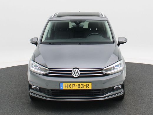 Volkswagen Touran 1.5 TSi 150 Pk Automaat Highline 7 Persoons | Leder | Panoramadak | Trekhaak | Full LED | Camera ... ActivLease financial lease
