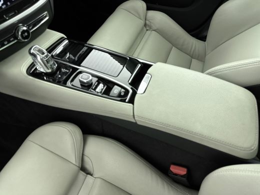 Volvo  V60 Volvo Recharge T8 Twin Engine AWD Inscription |BLIS| Adaptive Cruiscontrol | PDC + Camera | Panor... ActivLease financial lease
