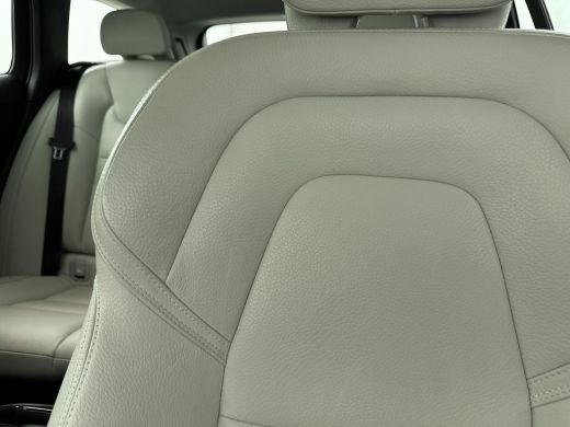 Volvo  V60 Volvo Recharge T8 Twin Engine AWD Inscription |BLIS| Adaptive Cruiscontrol | PDC + Camera | Panor... ActivLease financial lease