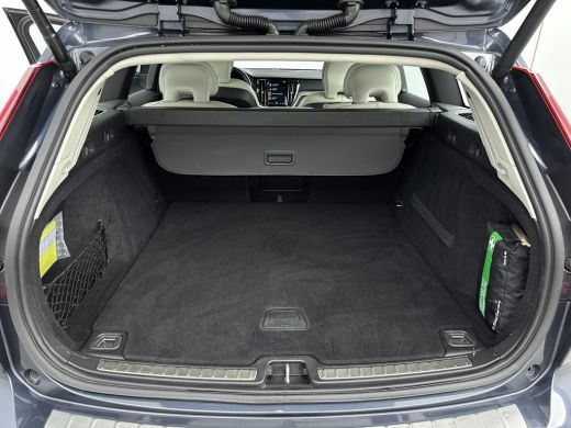 Volvo  V60 Volvo Recharge T8 Twin Engine AWD Inscription |BLIS| Adaptive Cruiscontrol | PDC + Camera | Panor... ActivLease financial lease