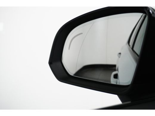 Volvo  XC40 Volvo 1.5 T5 Recharge R-Design | Cruise control adaptief | Dodehoekdetectie met correctie | Elekt... ActivLease financial lease