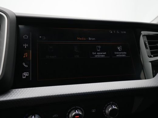 Audi A1 Sportback 25 TFSI 95pk Pro Line Navi via app, airco 100 ActivLease financial lease