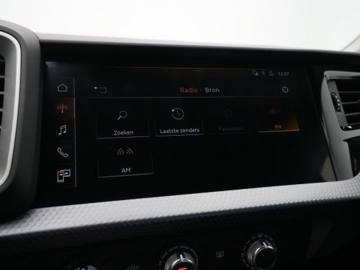 Audi A1 Sportback 25 TFSI 95pk Pro Line Navi via app, airco 100 ActivLease financial lease