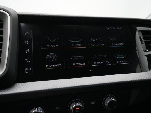 Audi A1 Sportback 25 TFSI 95pk Pro Line Navi via app, airco 100 ActivLease financial lease
