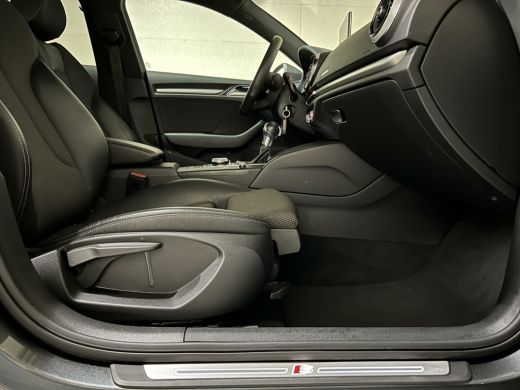 Audi A3 Sportback 35 TFSI 150PK S-Line Black Edition Virtual ActivLease financial lease