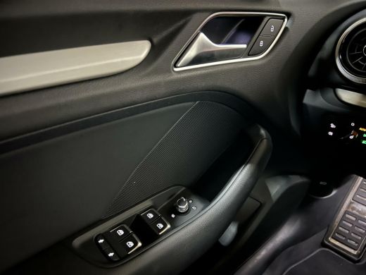 Audi A3 Sportback 35 TFSI 150PK S-Line Black Edition Virtual ActivLease financial lease