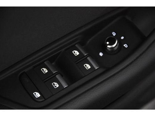 Audi A4 Limousine 35 TFSI S-Tronic *1ste Eigenaar*Navigatie*Trekhaak*PDC* ActivLease financial lease