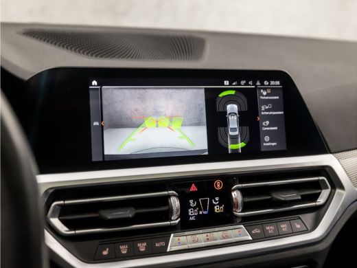 BMW 3-serie 320i High Executive M Sport 184Pk Automaat (SCHUIFDAK, M PAKKET, APPLE CARPLAY, LEDER/ALCANTARA, ... ActivLease financial lease