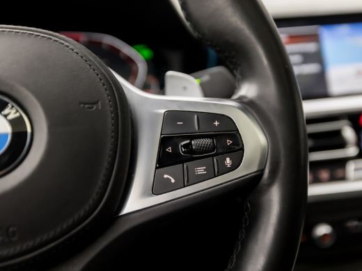 BMW 3-serie 320i High Executive M Sport 184Pk Automaat (SCHUIFDAK, M PAKKET, APPLE CARPLAY, LEDER/ALCANTARA, ... ActivLease financial lease