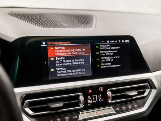 BMW 3-serie 320i High Executive M Sport 184Pk Automaat (SCHUIFDAK, M PAKKET, APPLE CARPLAY, LEDER/ALCANTARA, ... ActivLease financial lease
