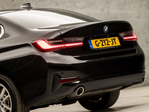 BMW 3-serie 330e Sportline 293Pk Automaat (APPLE CARPLAY, M STUUR, 1e EIGENAAR, GROOT NAVI, STOELVERWARMING, ... ActivLease financial lease