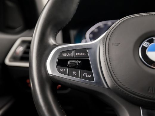 BMW 3-serie 330e Sportline 293Pk Automaat (APPLE CARPLAY, M STUUR, 1e EIGENAAR, GROOT NAVI, STOELVERWARMING, ... ActivLease financial lease